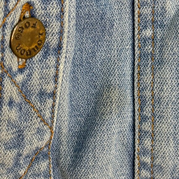 Vintage 1980s Kids Denim Jacket with Horse Painting on Back, London Fog Size 7/8 - Picture 15 of 16